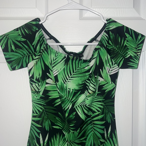 green pencil dress - Picture 4 of 4